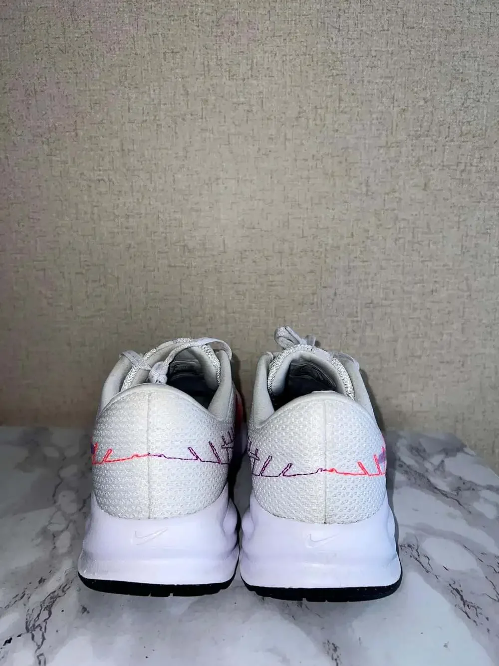 Nike Run Defy Women's Road Running Shoes White Elemental Pink Silt Red Black Siz